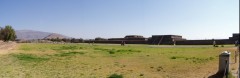 pan02 * Teotihuacan: Photo taken along the Avenue of the Dead * 1836 x 606 * (211KB)
